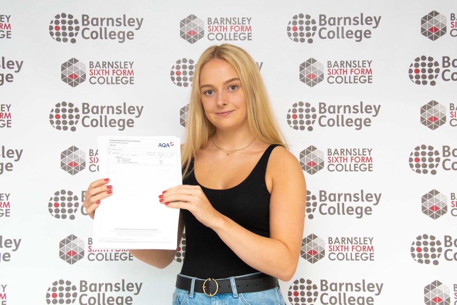 Sixth Form students receive A Level results - unLTD Business